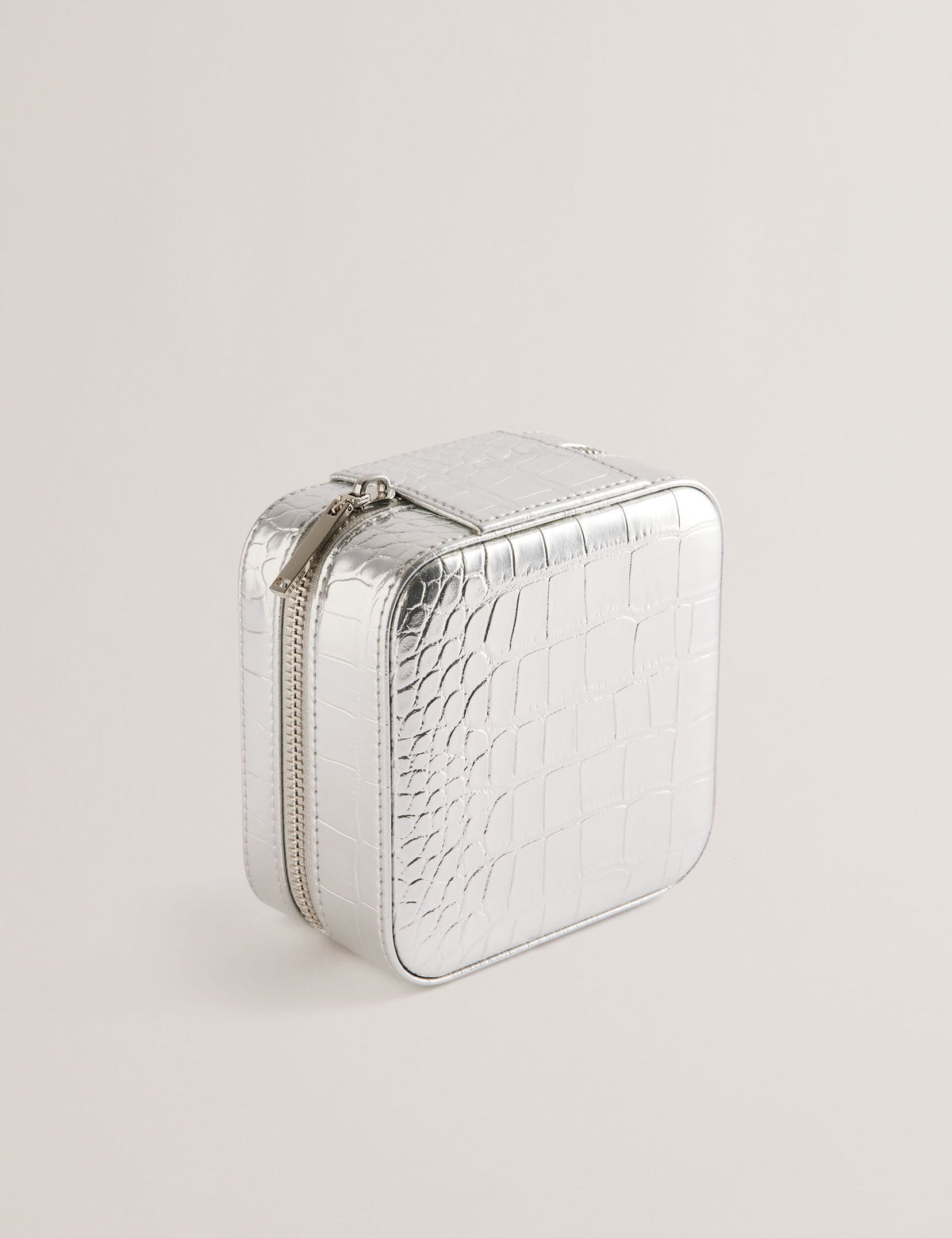 HAZELLI | SILVER