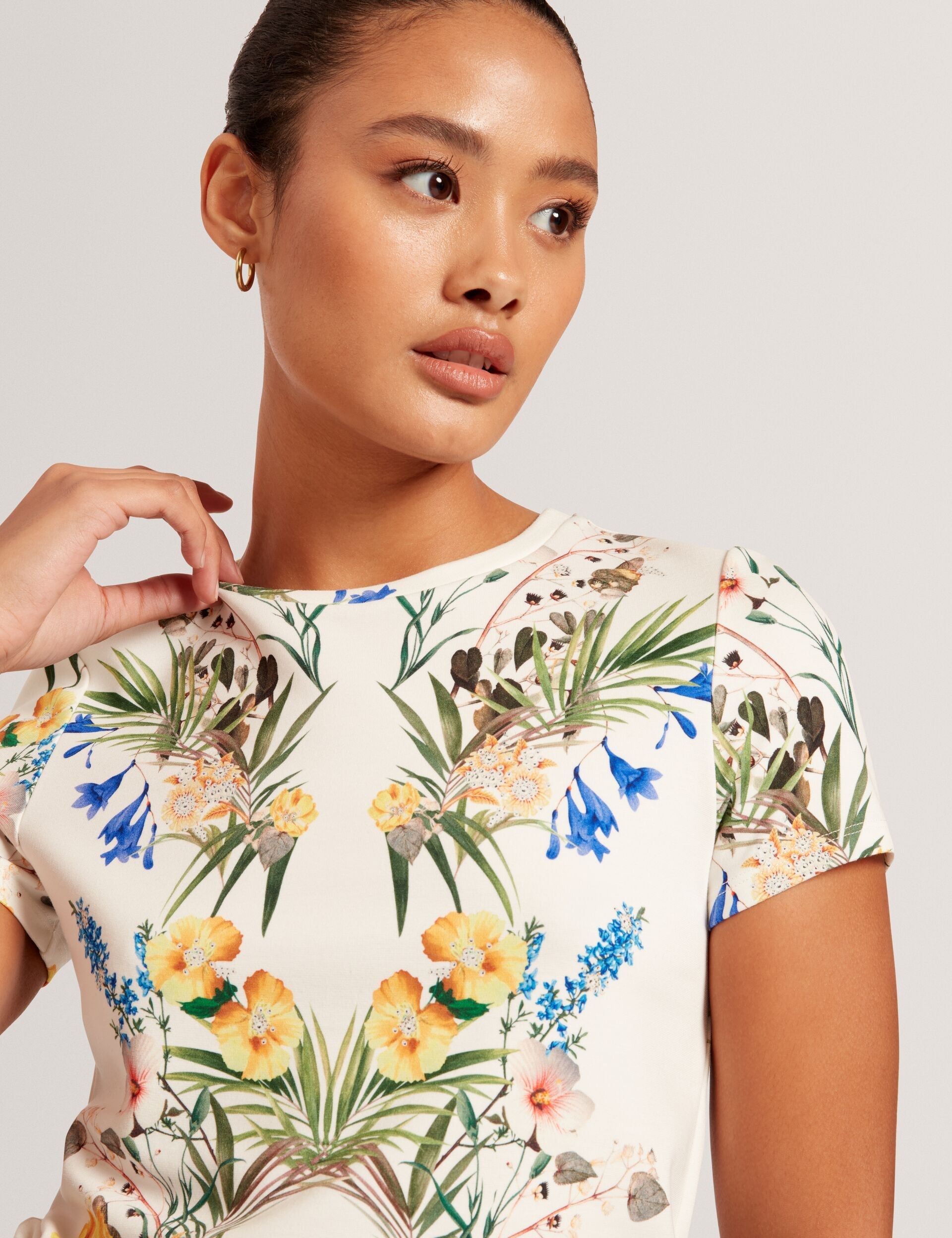  ALLOVER FLORAL T-SHIRT | ULTRA WHITE