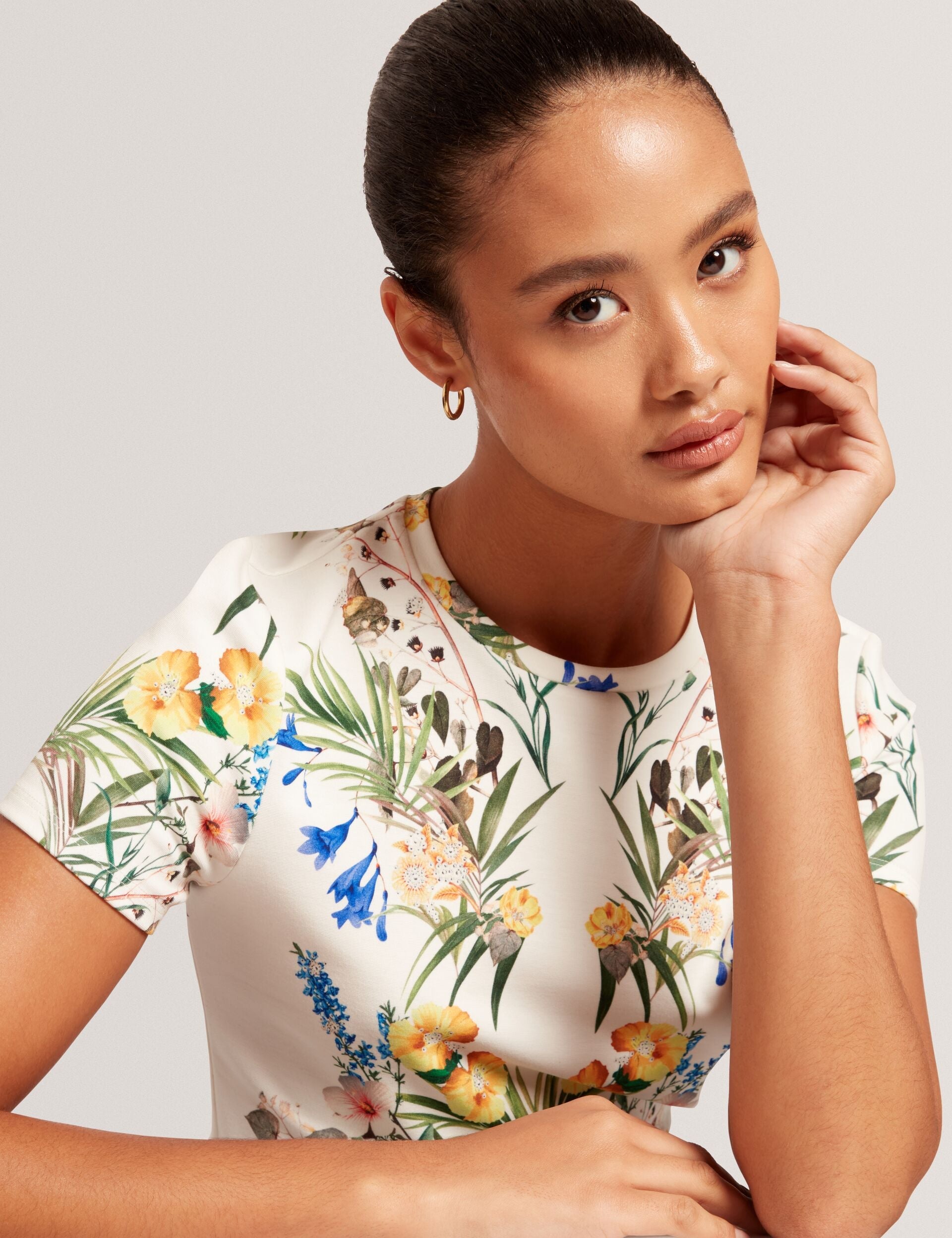  ALLOVER FLORAL T-SHIRT | ULTRA WHITE