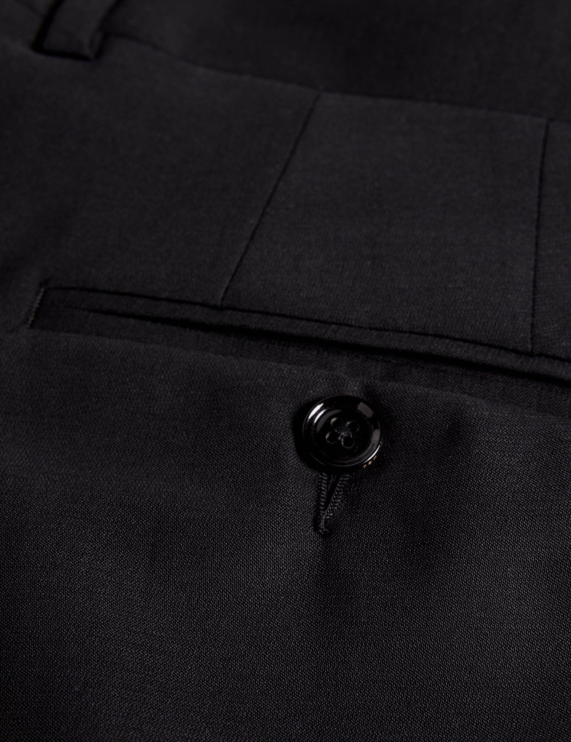  CLASSICS | BLACK