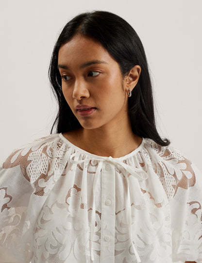  BACINA | WHITE