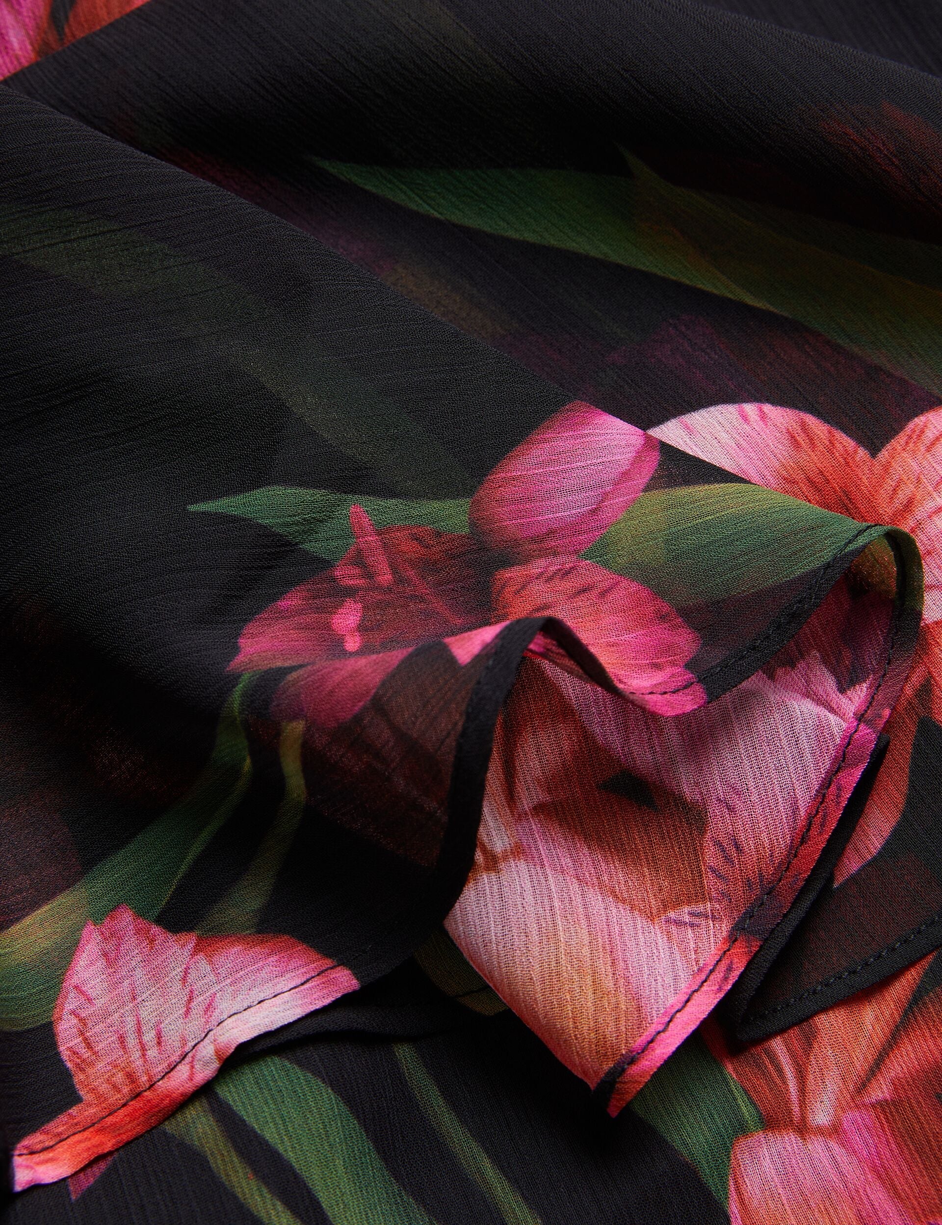  FASNIA | BLACK