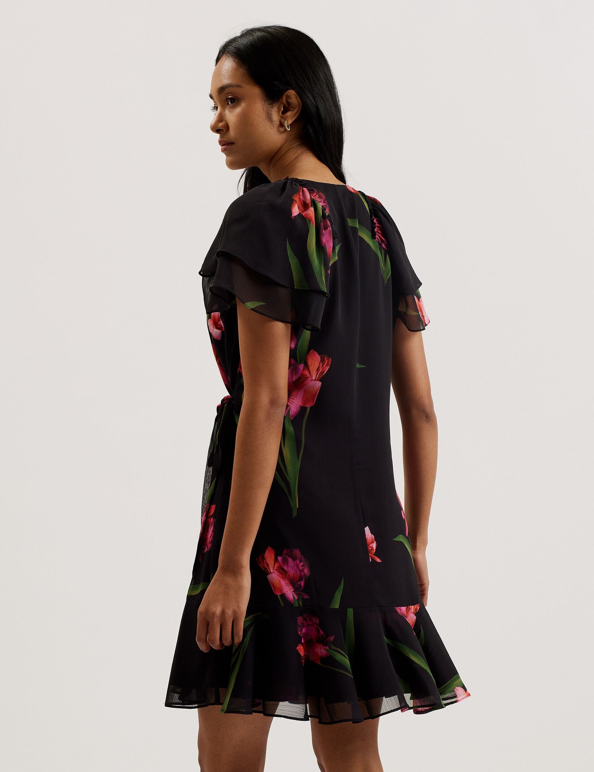  FASNIA | BLACK