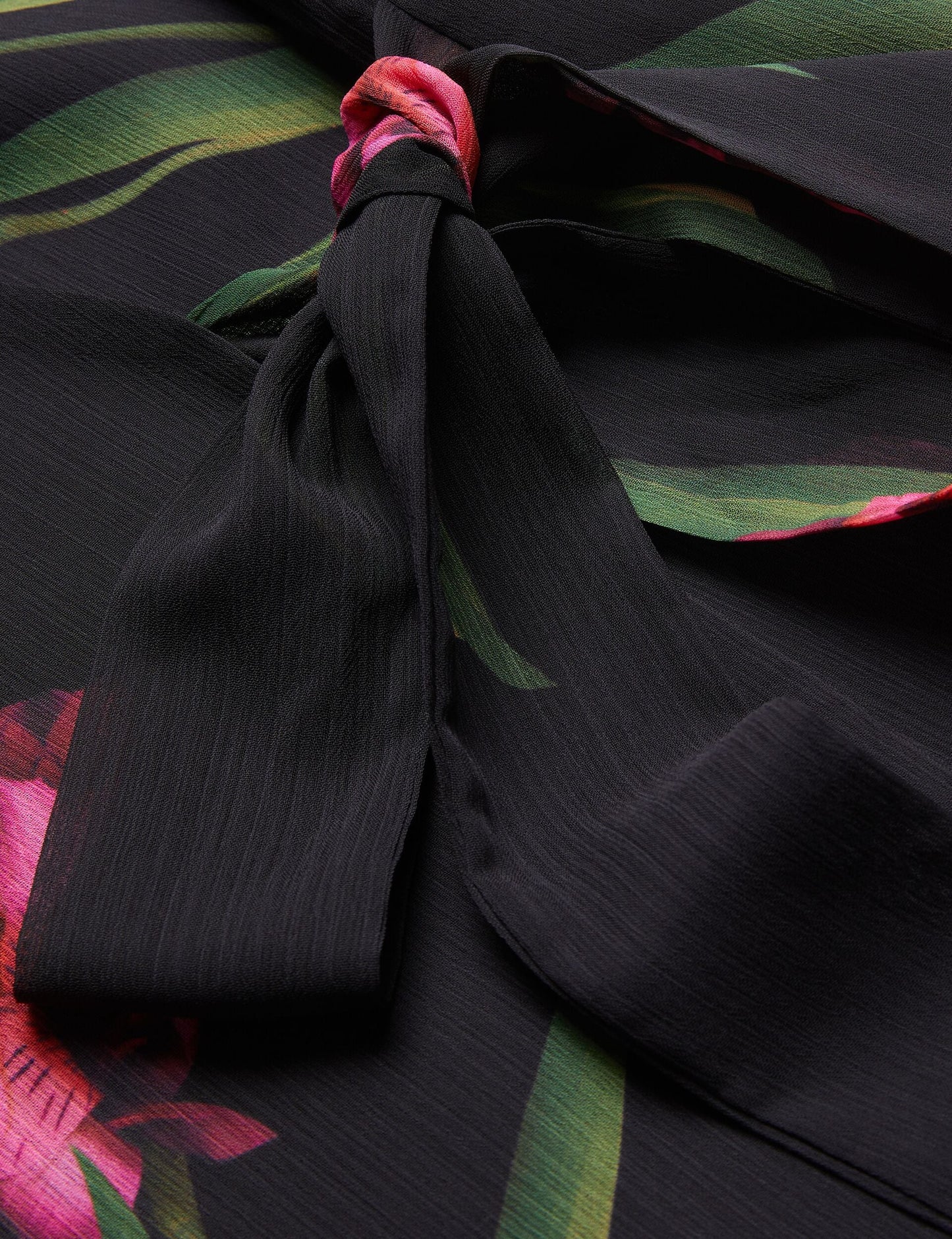  FASNIA | BLACK
