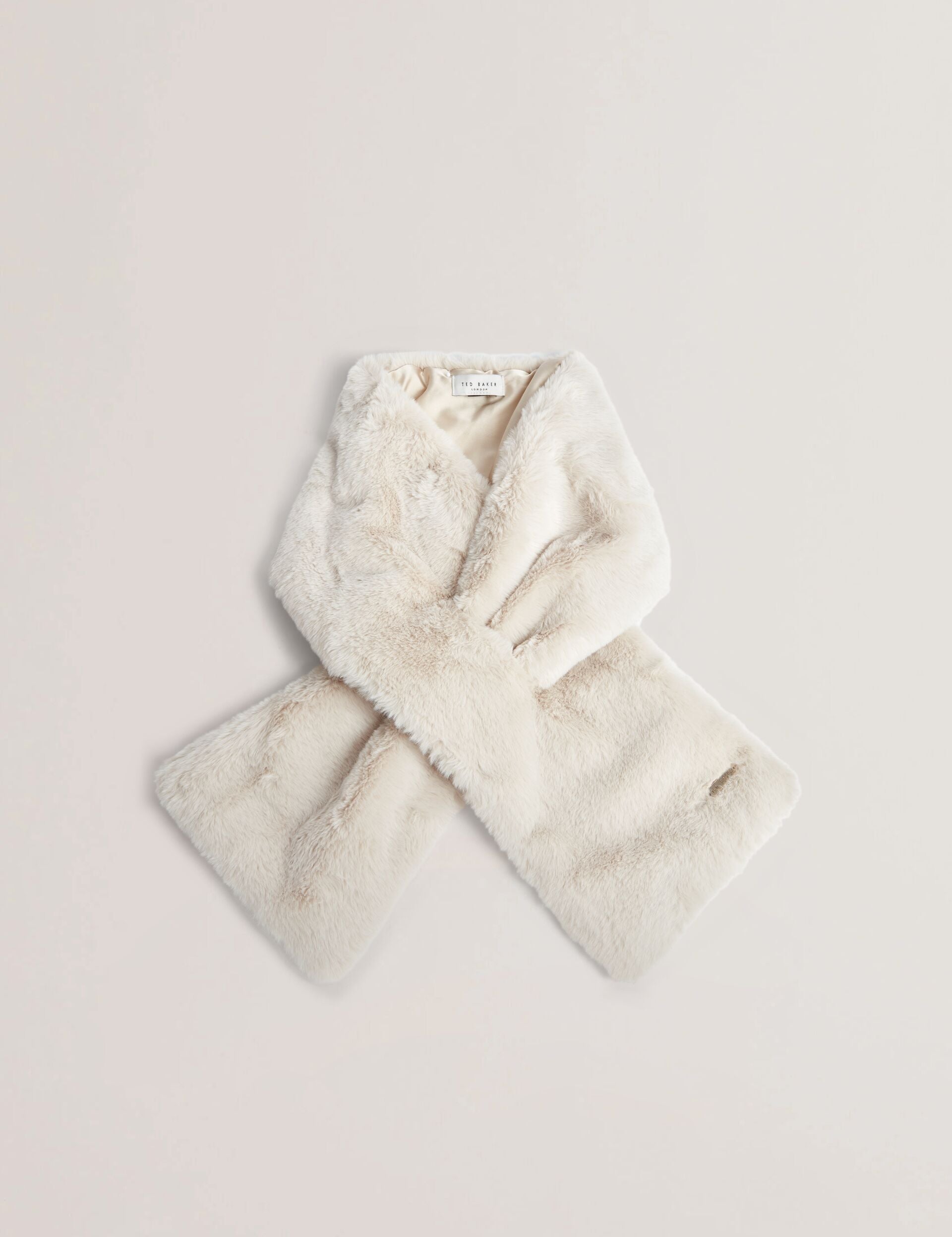  EMAAAAS | WHITE