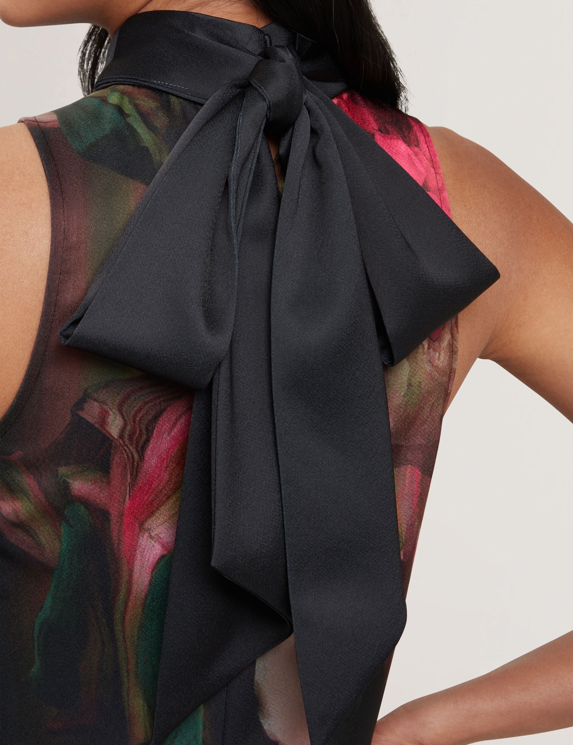  KINSALA | BLACK