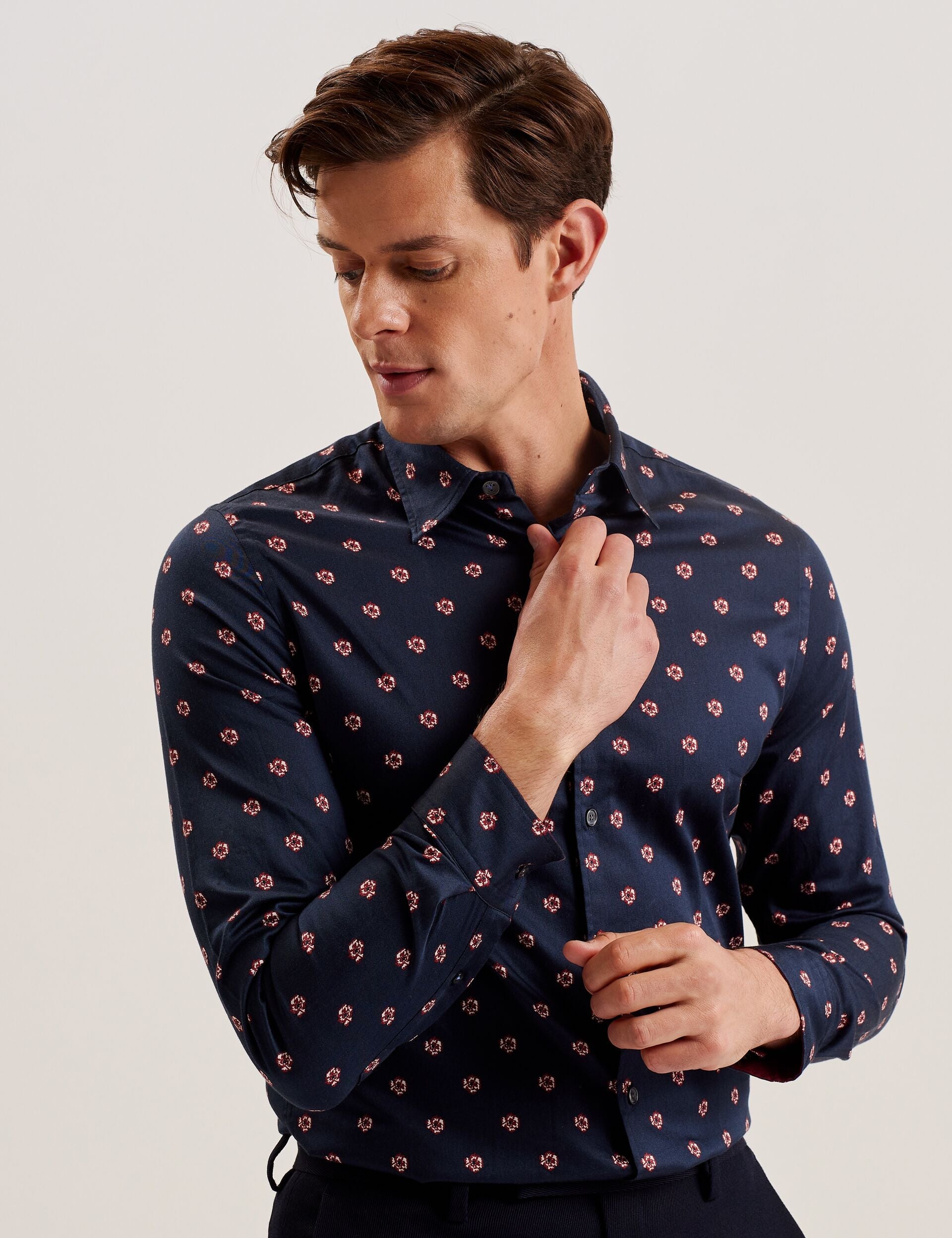  MIKCEAL | NAVY