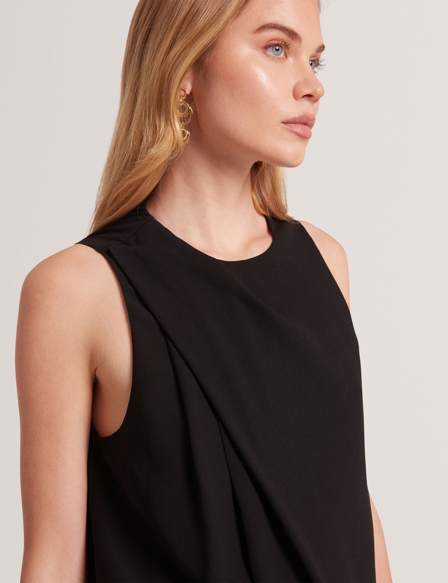  ICANA | BLACK