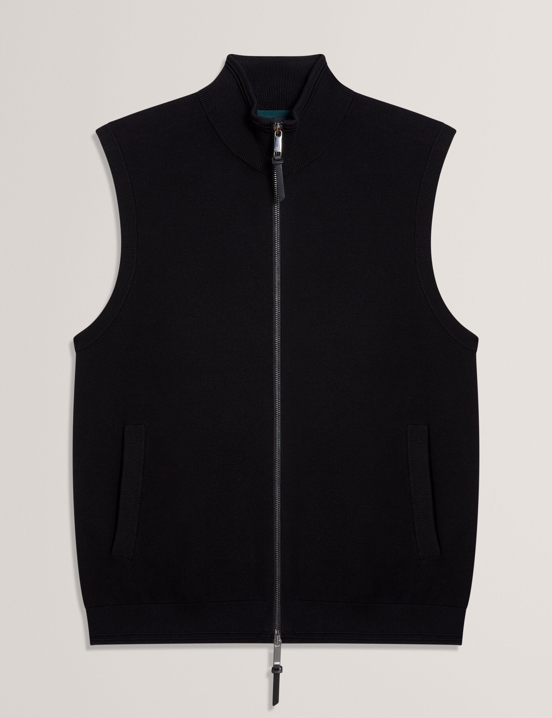 TERINCE | BLACK