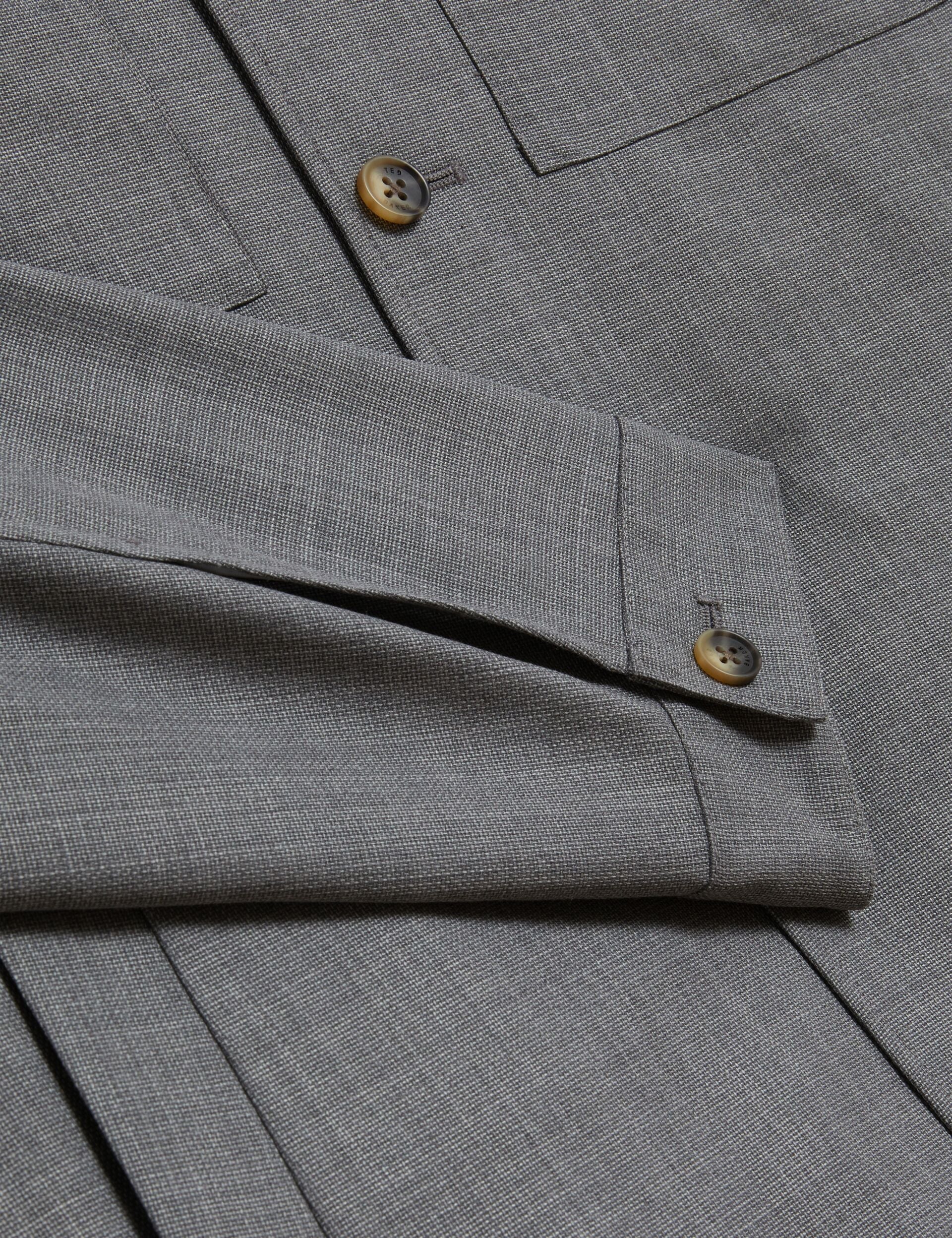  SELWYNJ | MID-GREY