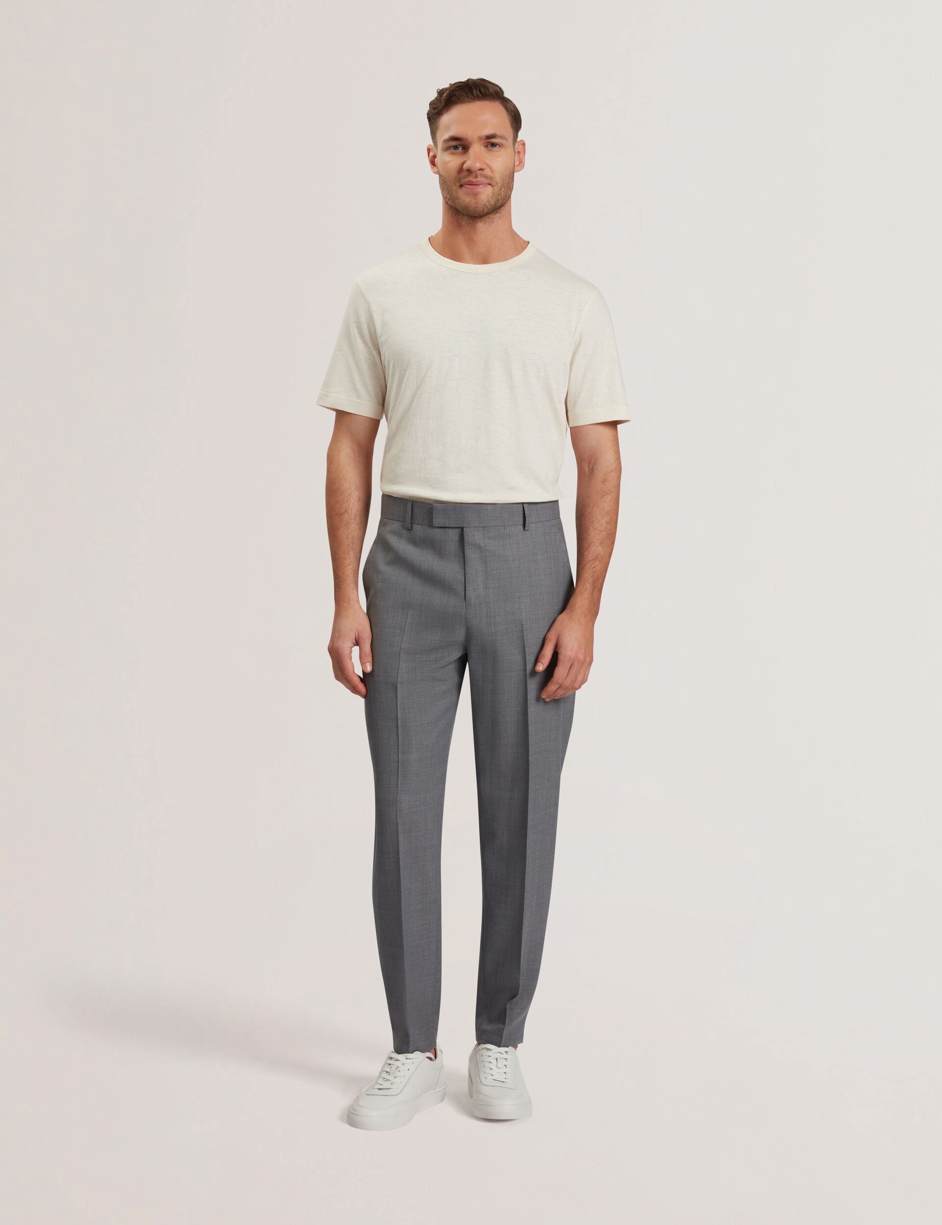  SELWYNT | MID-GREY
