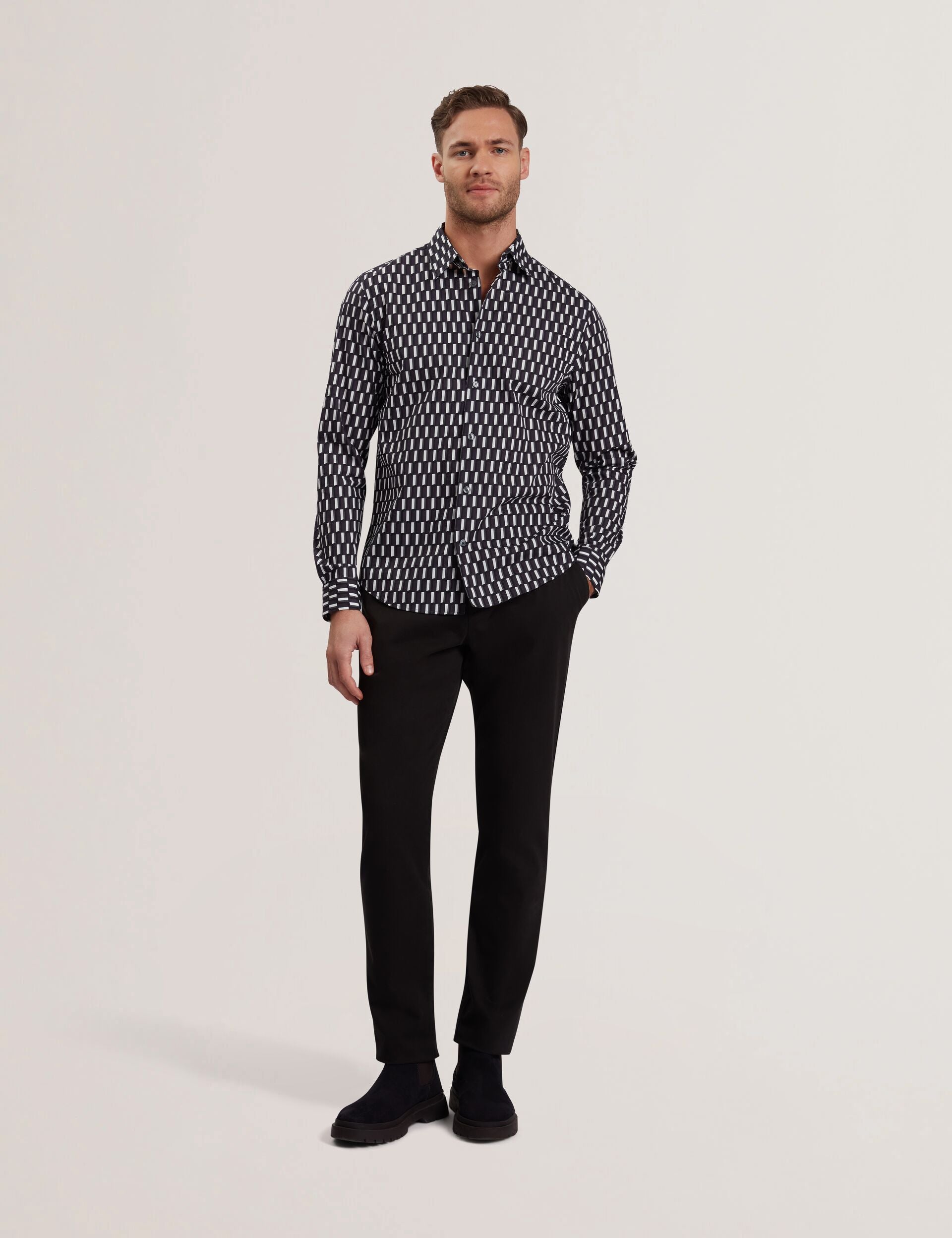  PEARSO | BLACK