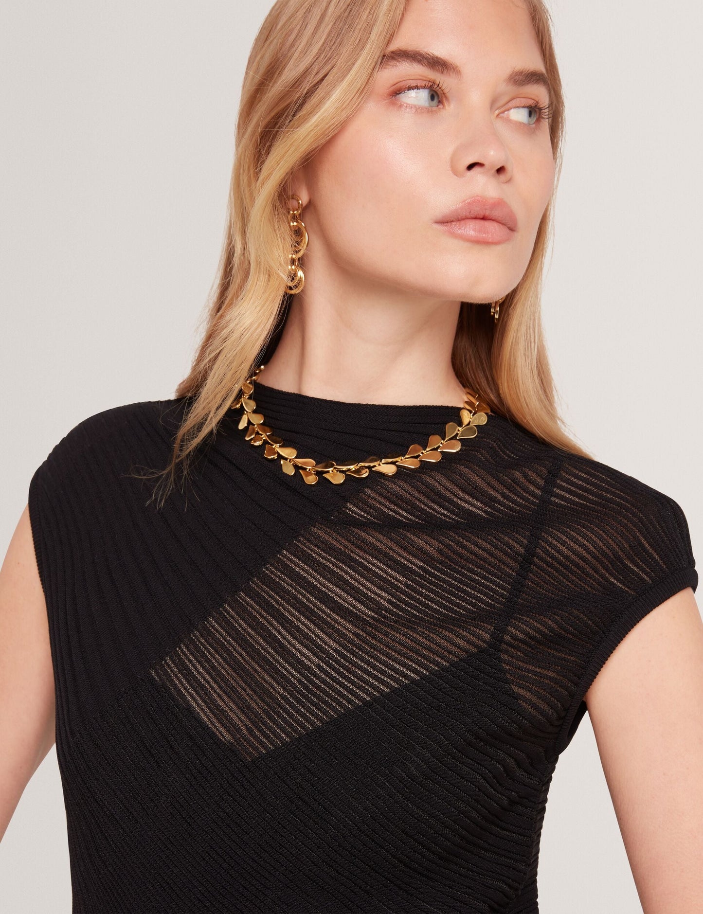  LAYYNII | BLACK