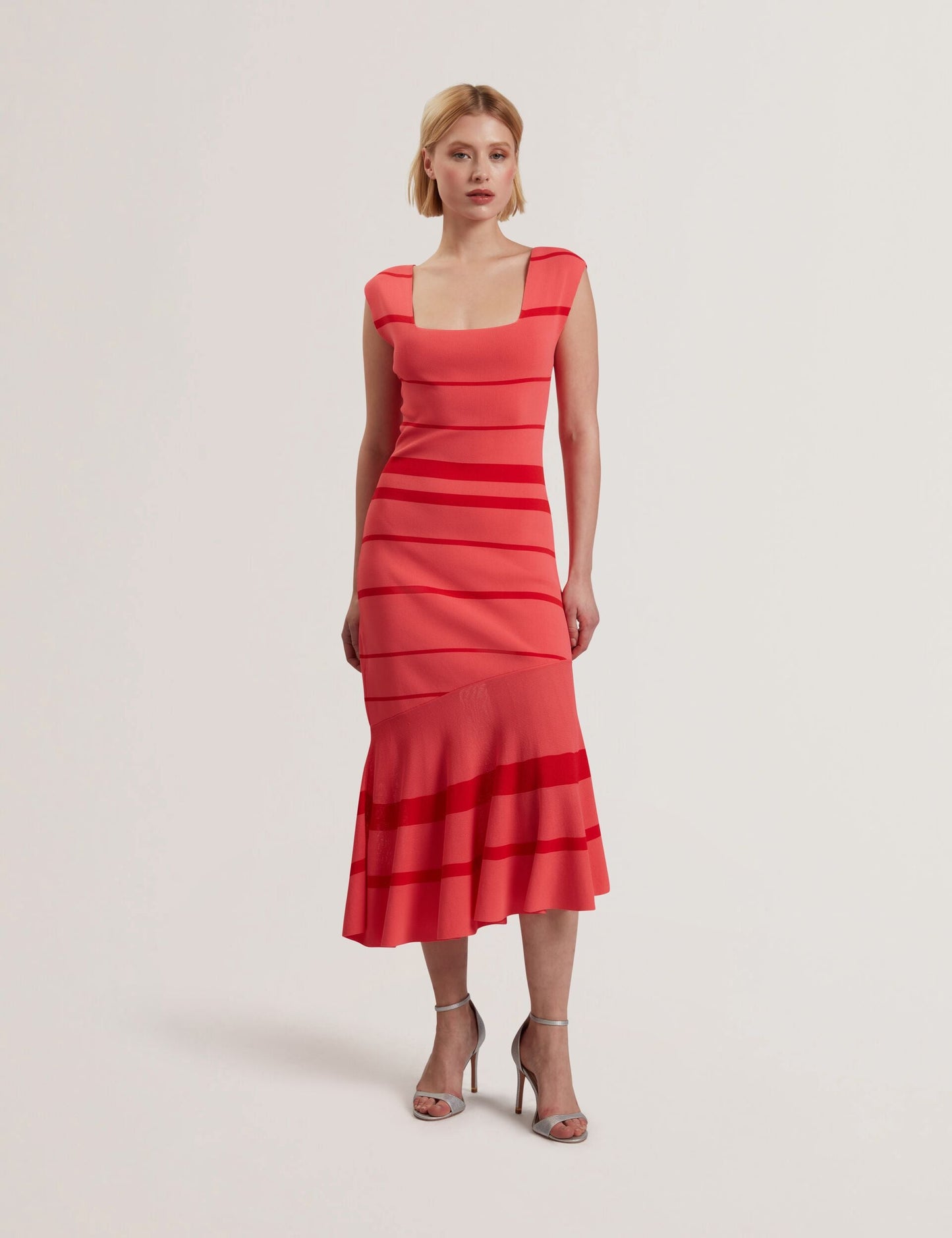  TILLEEA | CORAL