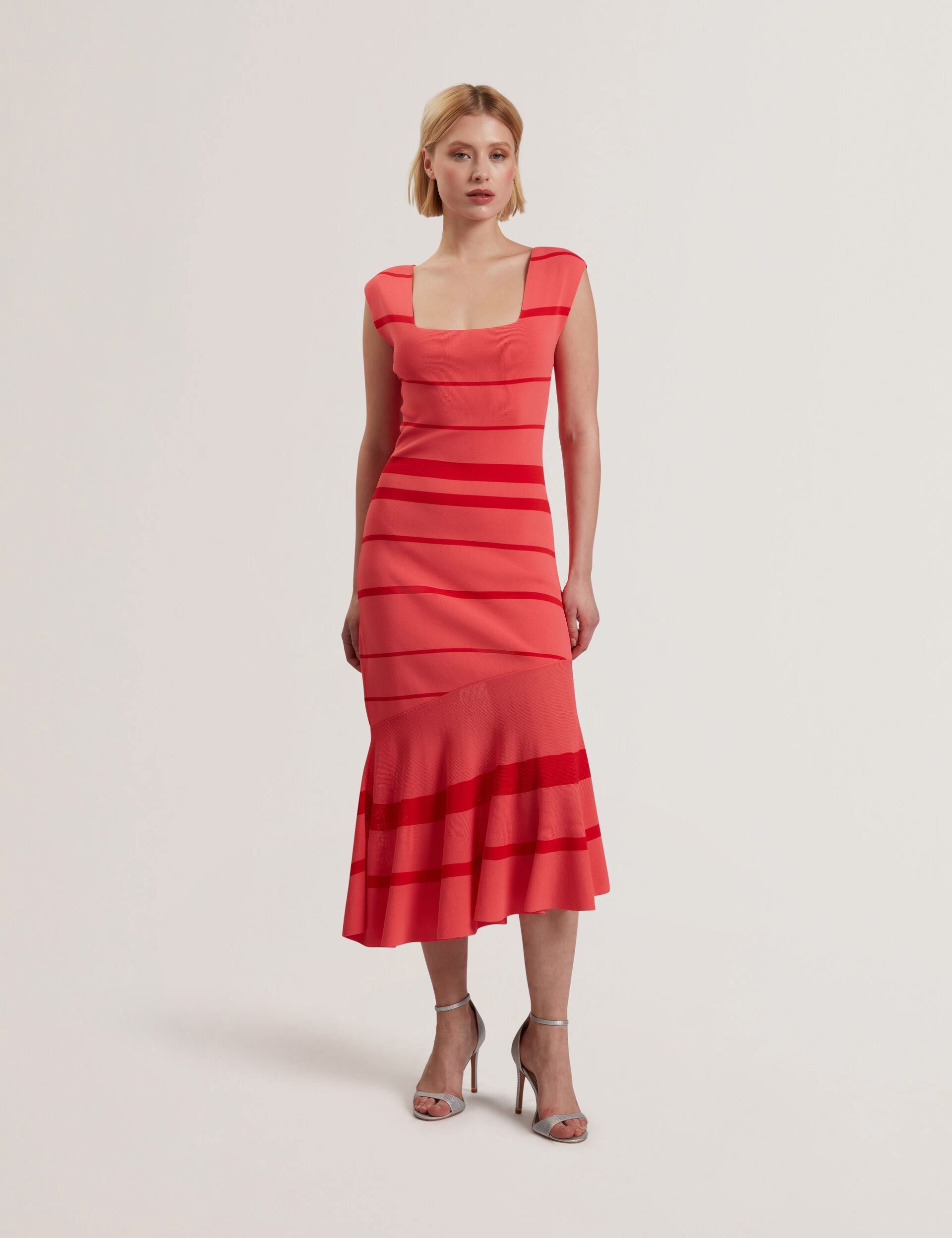  TILLEEA | CORAL