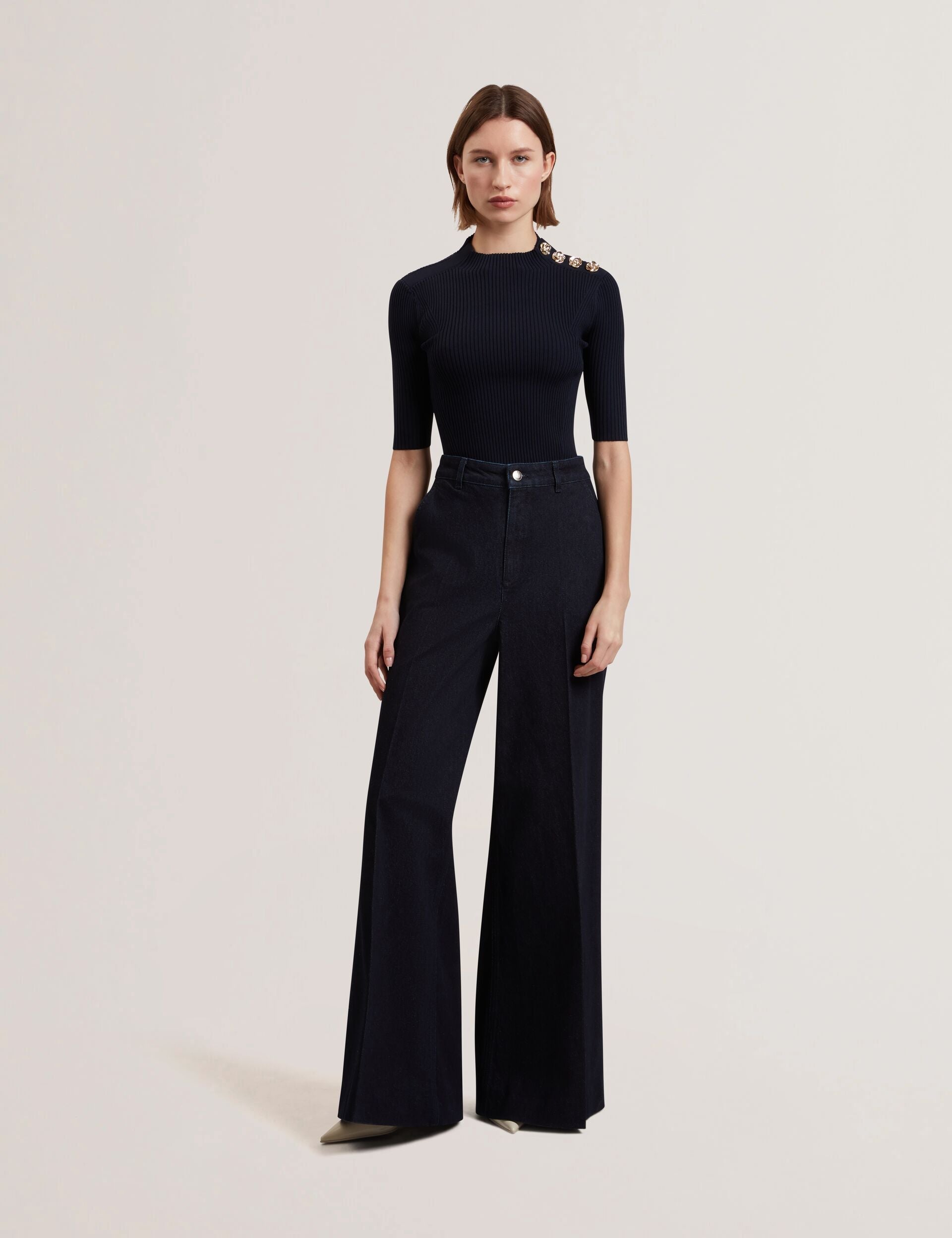  EELIIA | NAVY