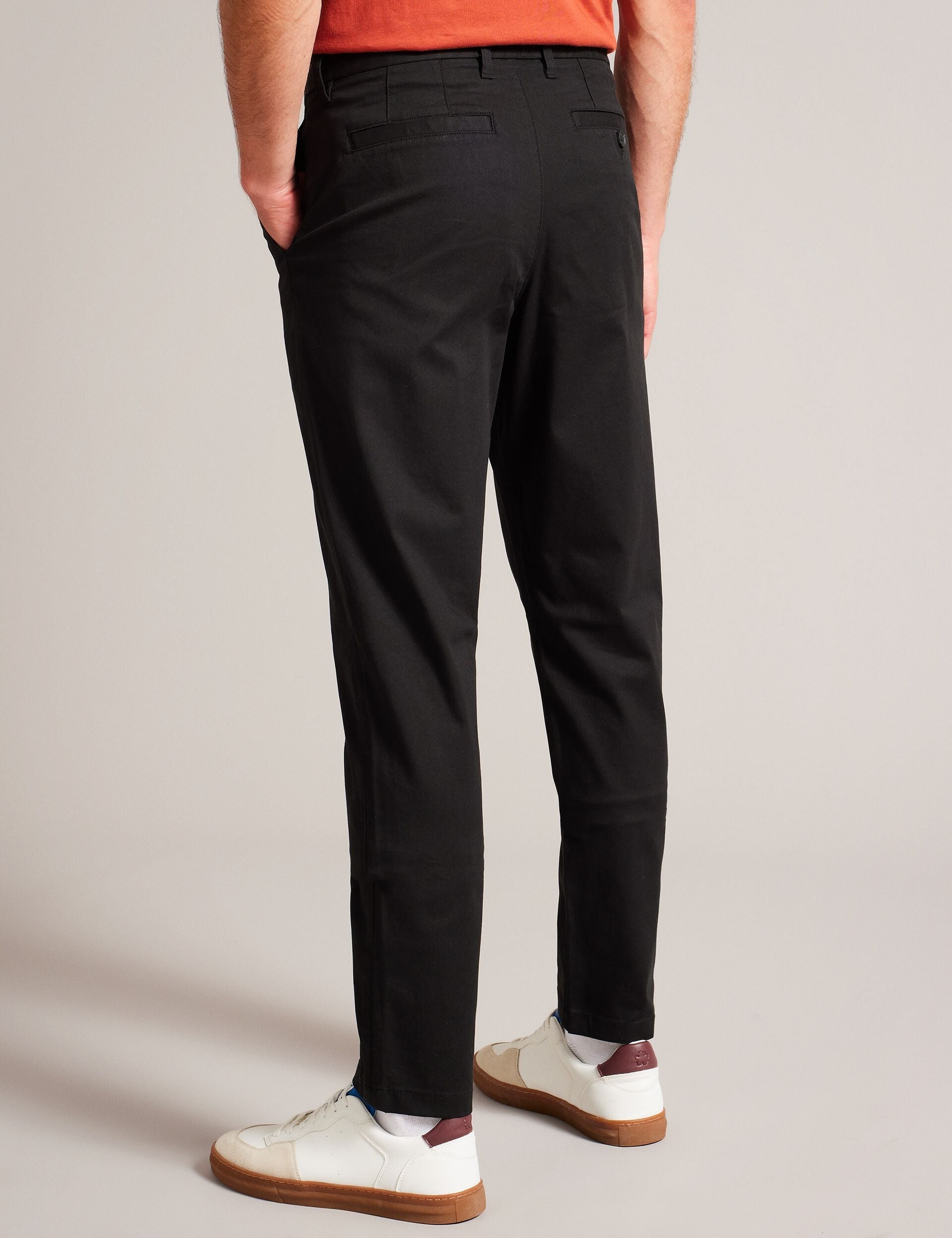  HAYBRN | BLACK