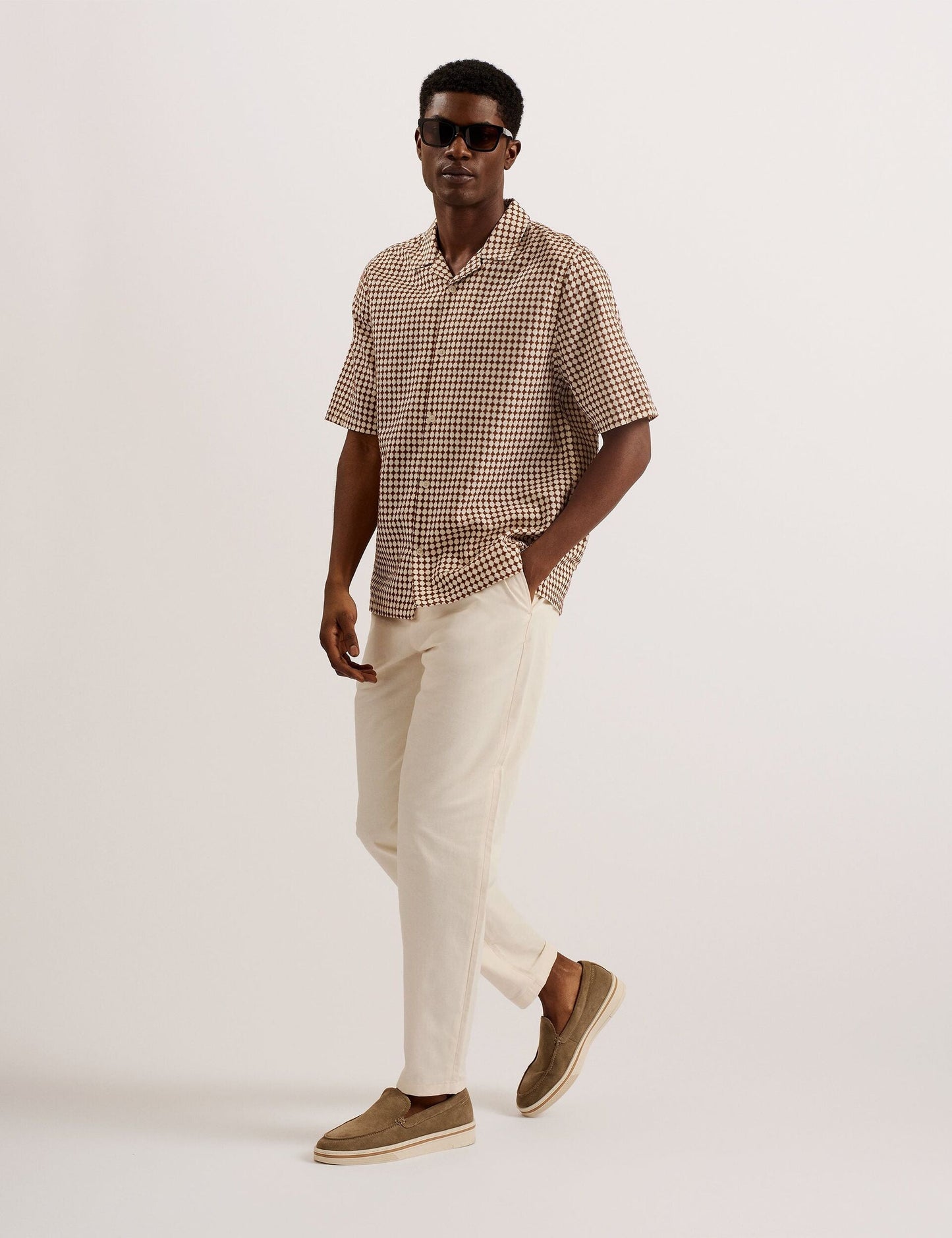 OISE | BROWN