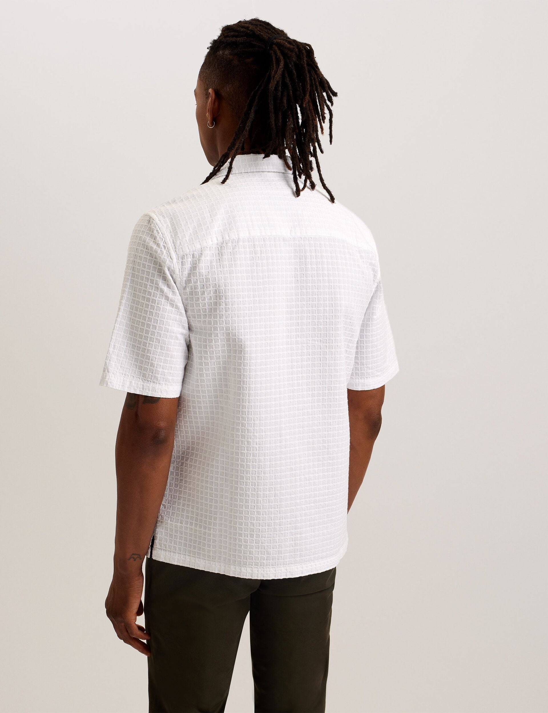  OISE | WHITE