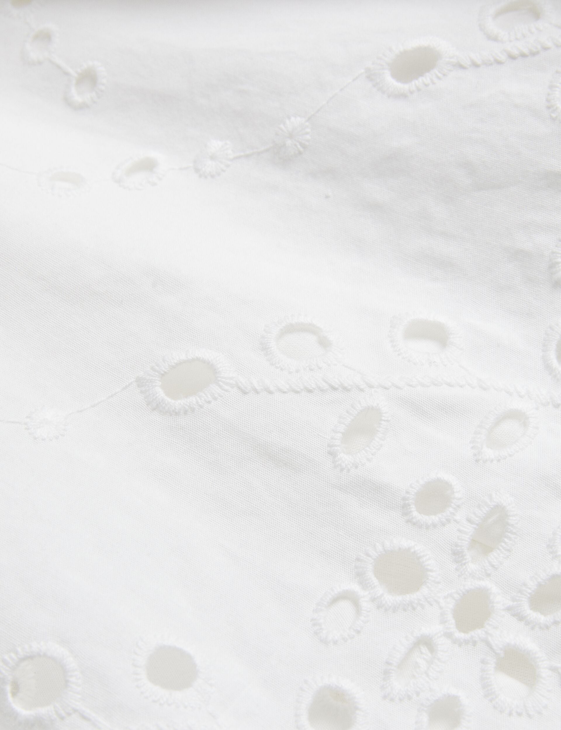  NIKAIA | WHITE