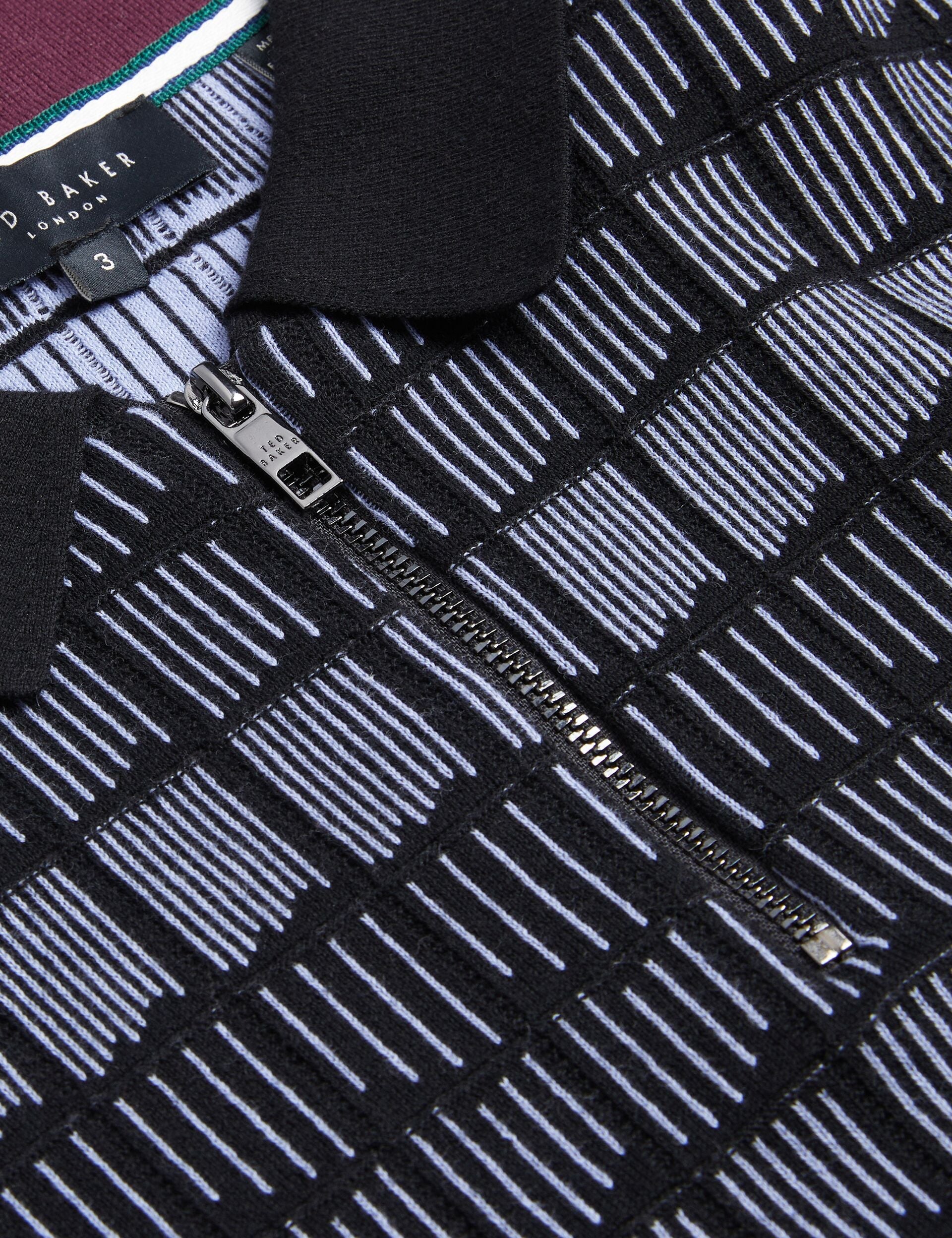  LEVERS | BLACK