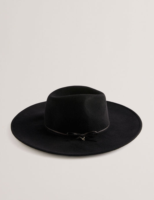  ABBIIIO | BLACK