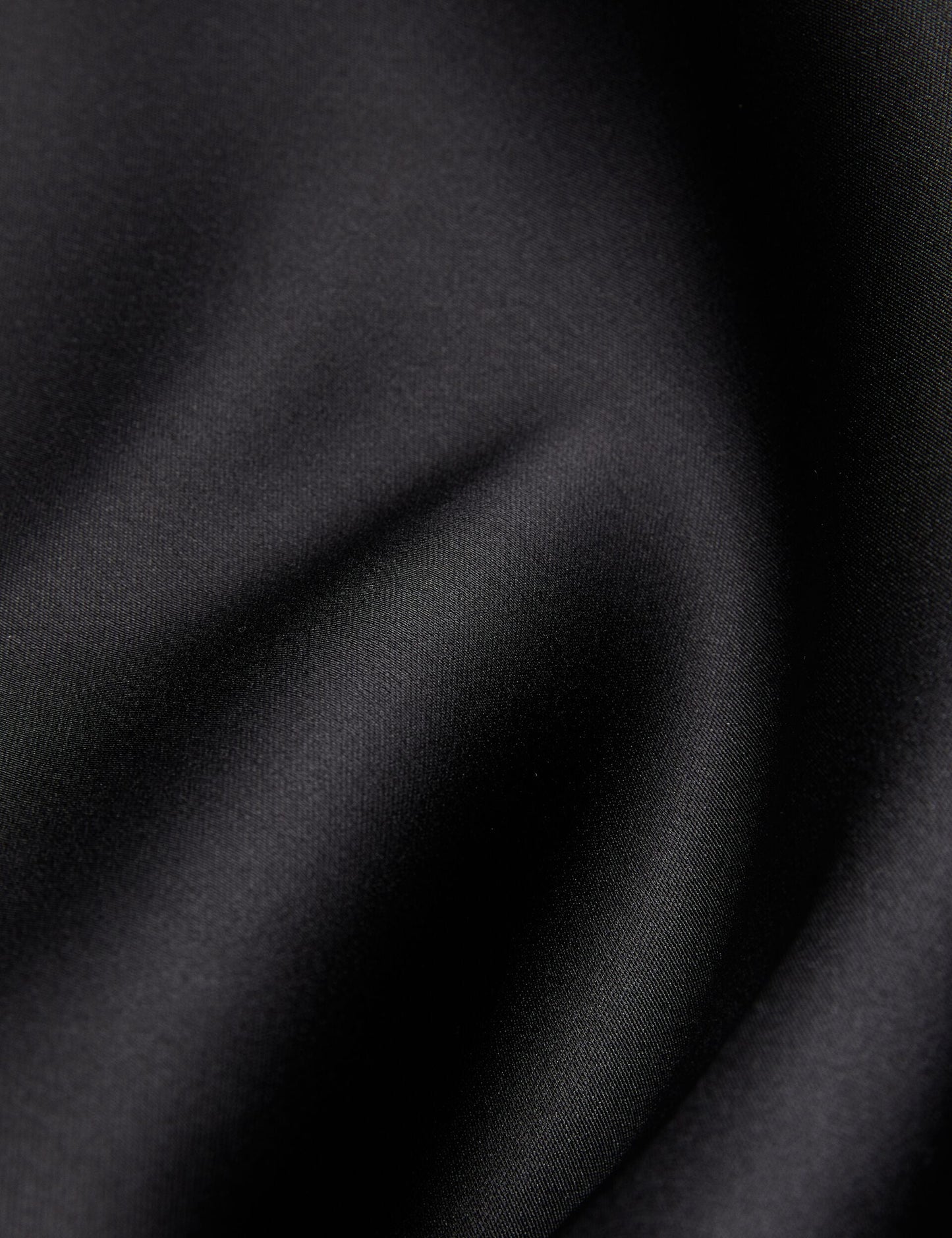  ERVA | BLACK