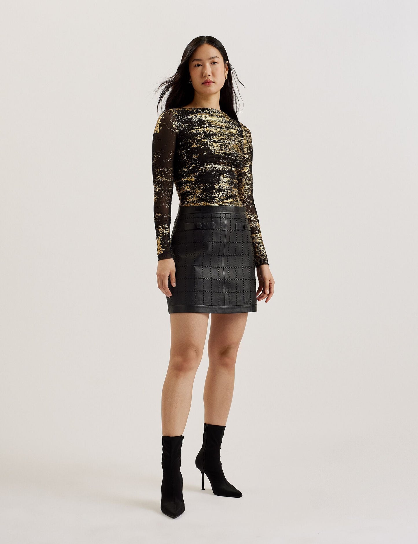  KARENHA | BLACK