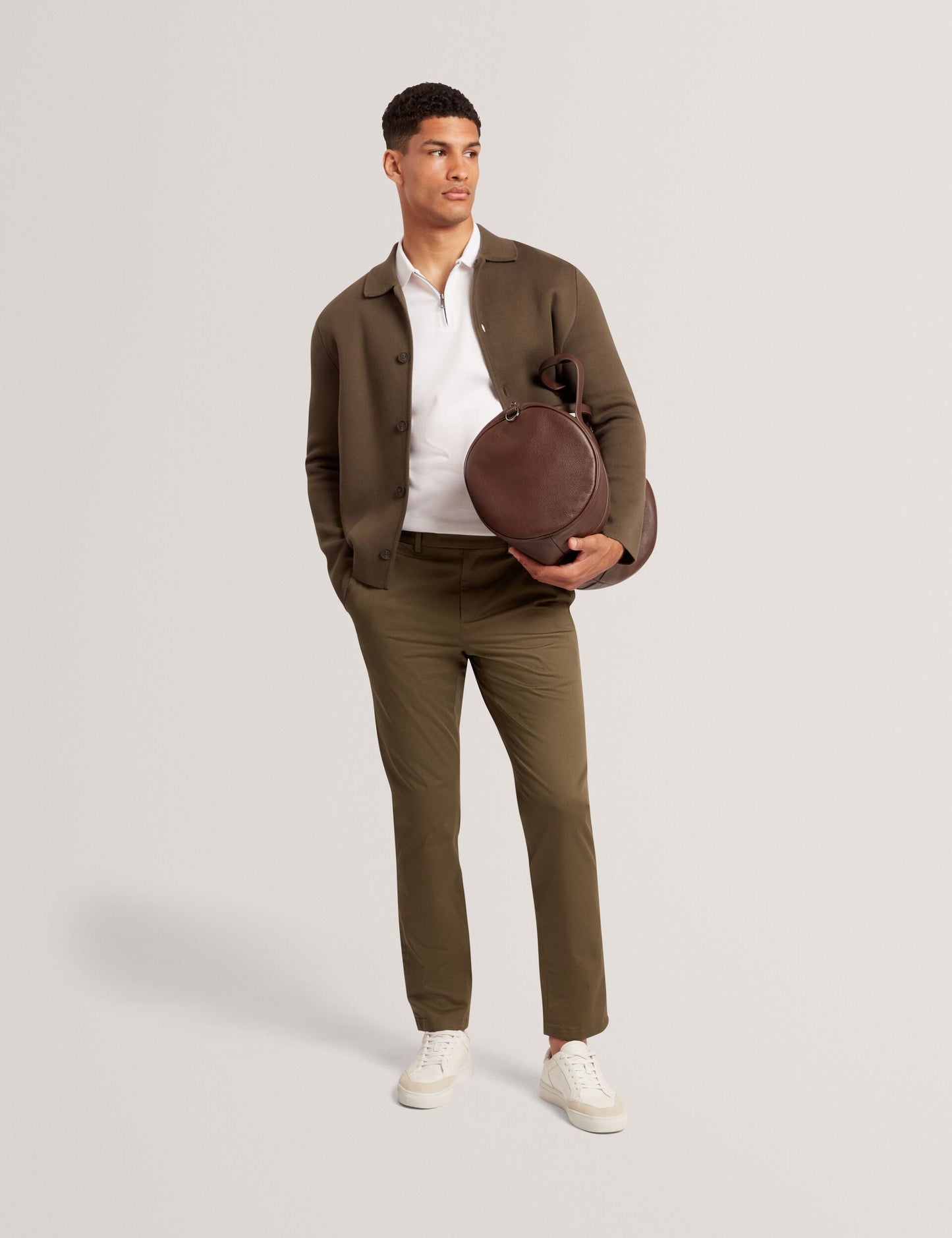  HOWETON | KHAKI