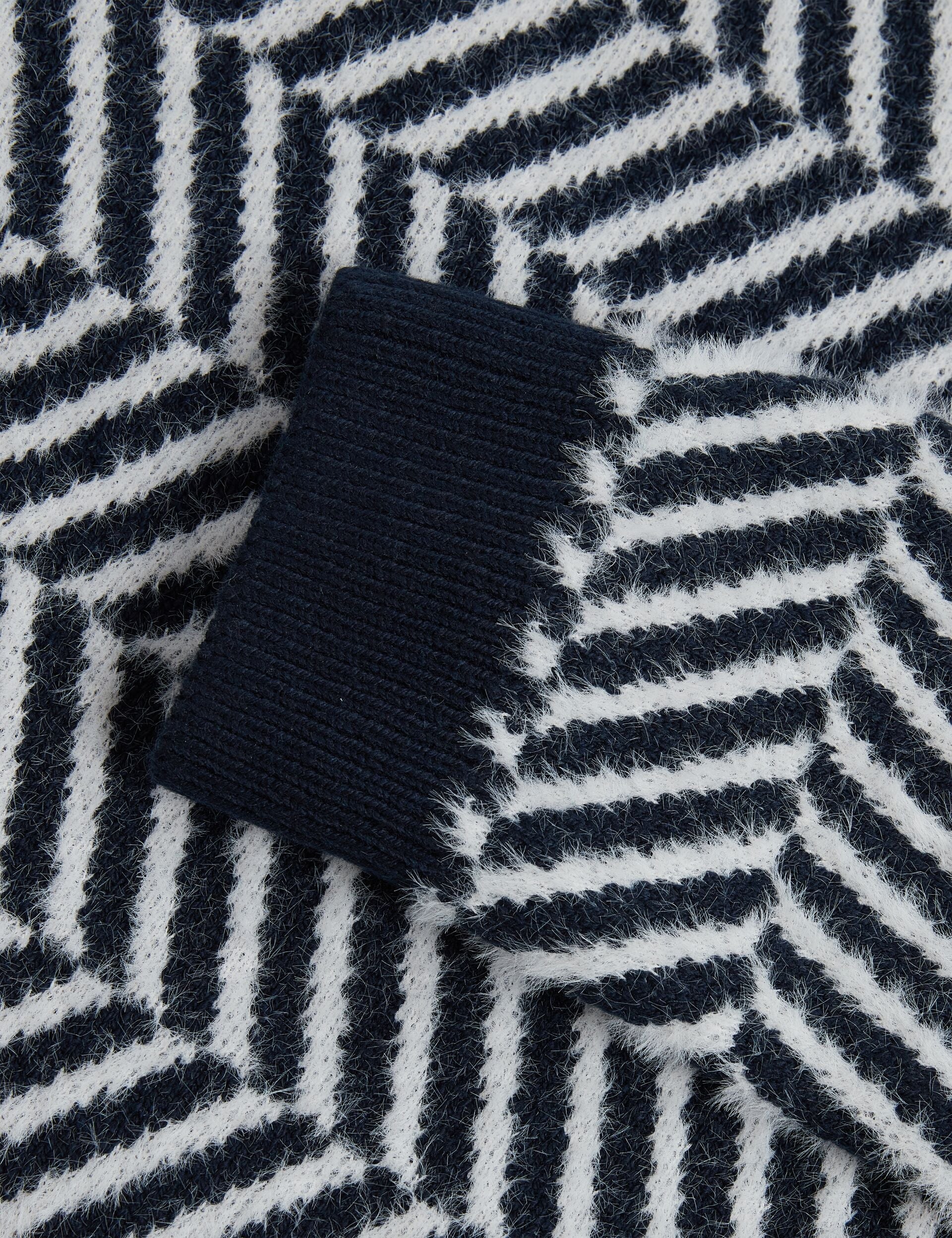  SERGEJ | NAVY