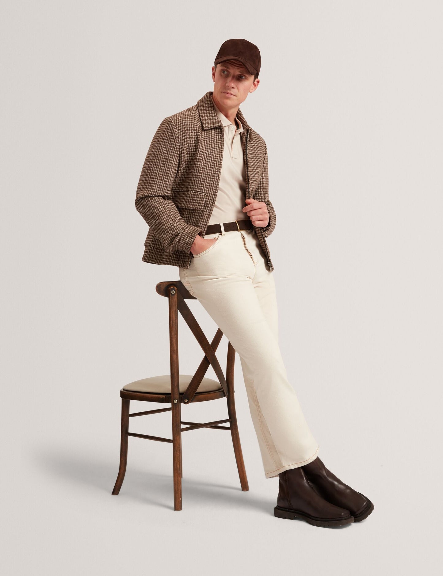  CONNALL | LT-GREY