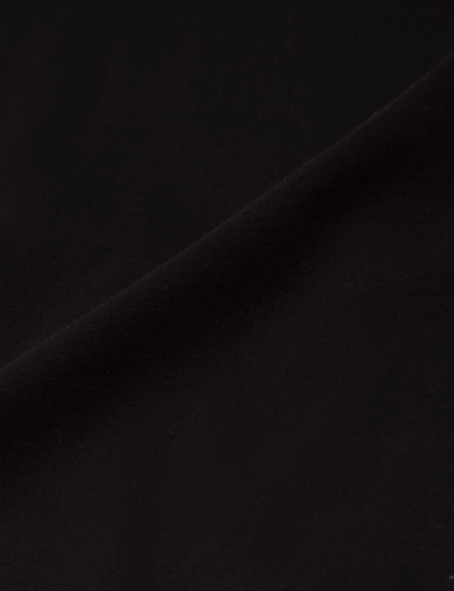  KONRRAD | BLACK