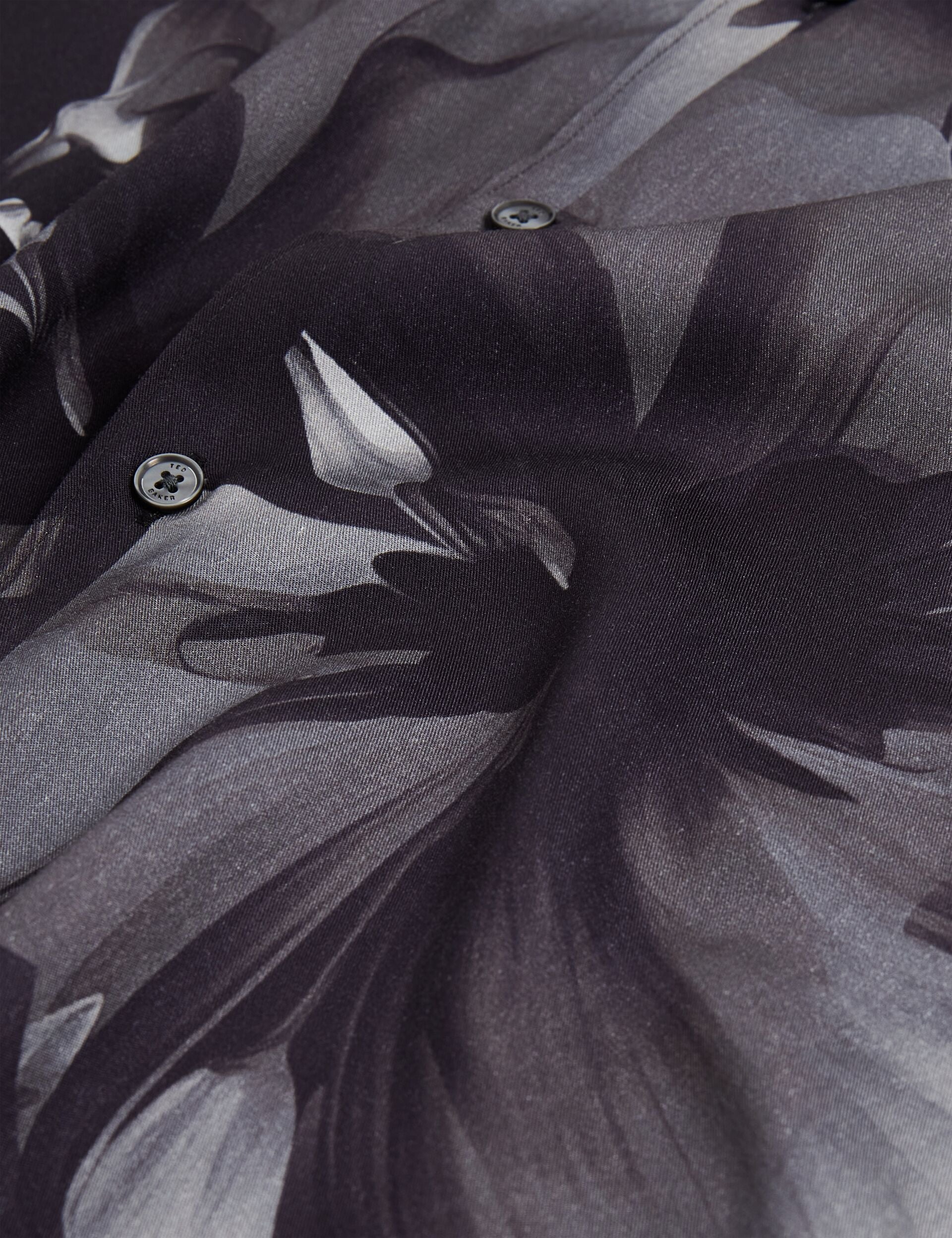  AMUND | BLACK