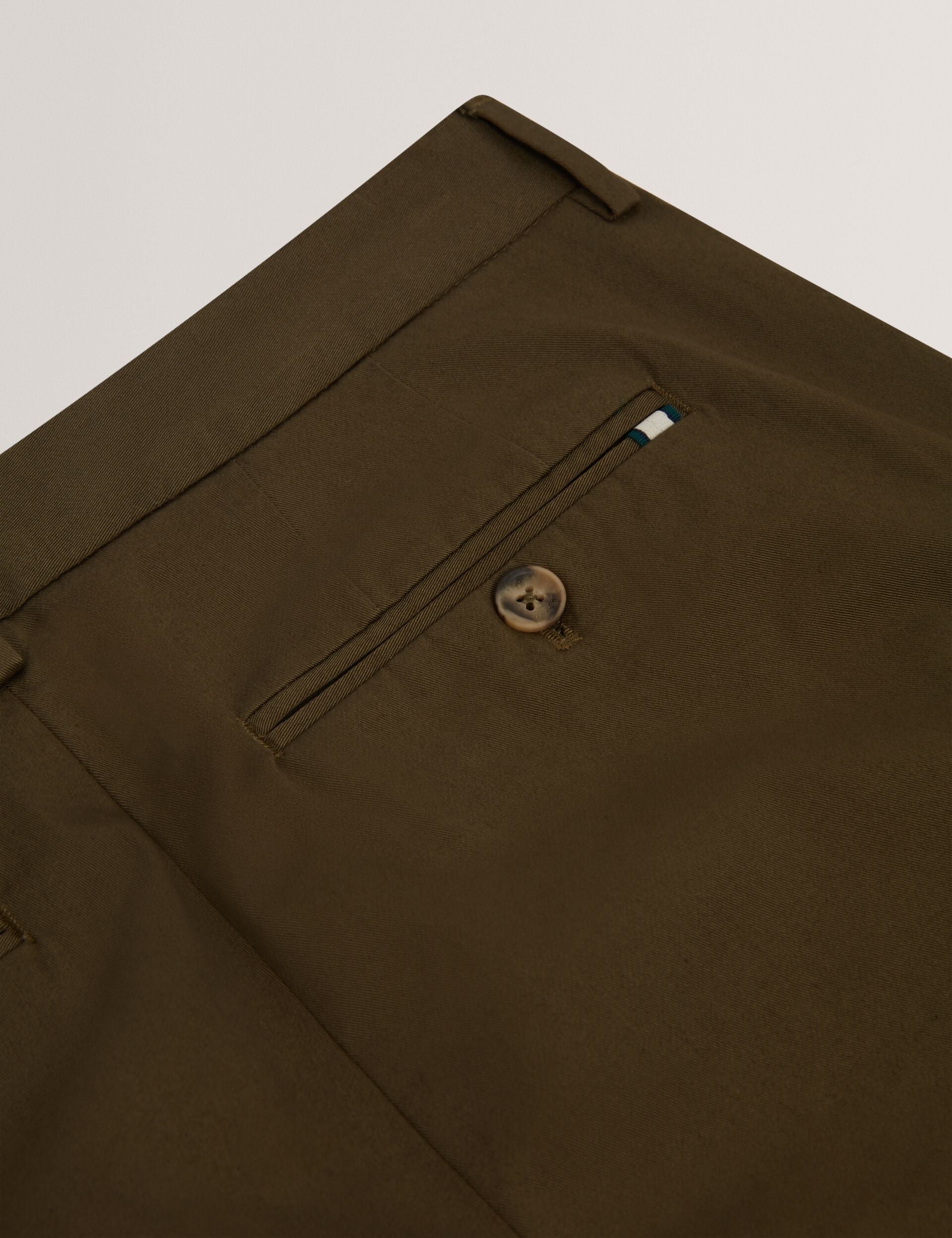  HOWETON | KHAKI
