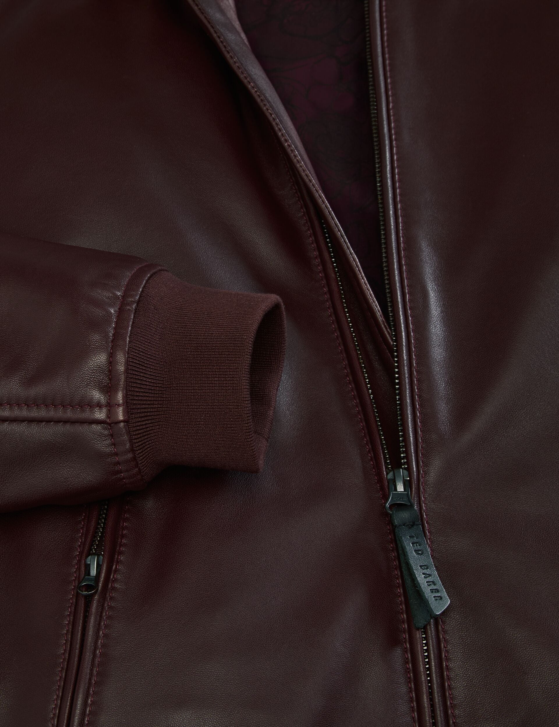  WAGGONER | BURGUNDY